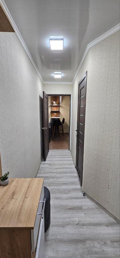 Апартаменти На Лесі Українки Центр 5Хв Старе Місто Парк Kamianets Podilskyi Bagian luar foto