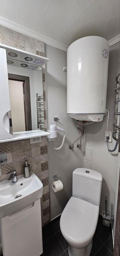 Апартаменти На Лесі Українки Центр 5Хв Старе Місто Парк Kamianets Podilskyi Bagian luar foto